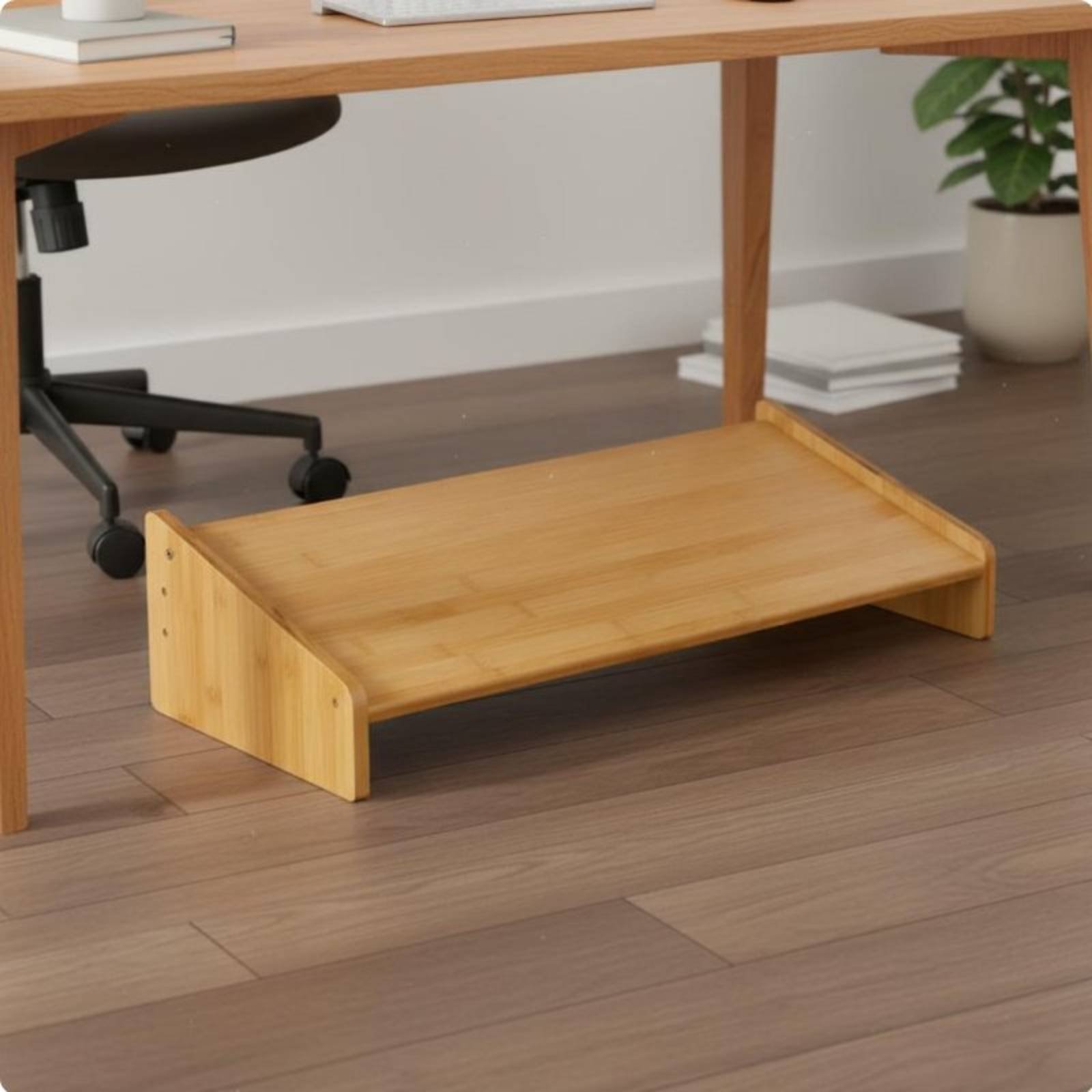 Voetsteun onder het bureau Bre - Ergonomic Office Chair recensie en prijs