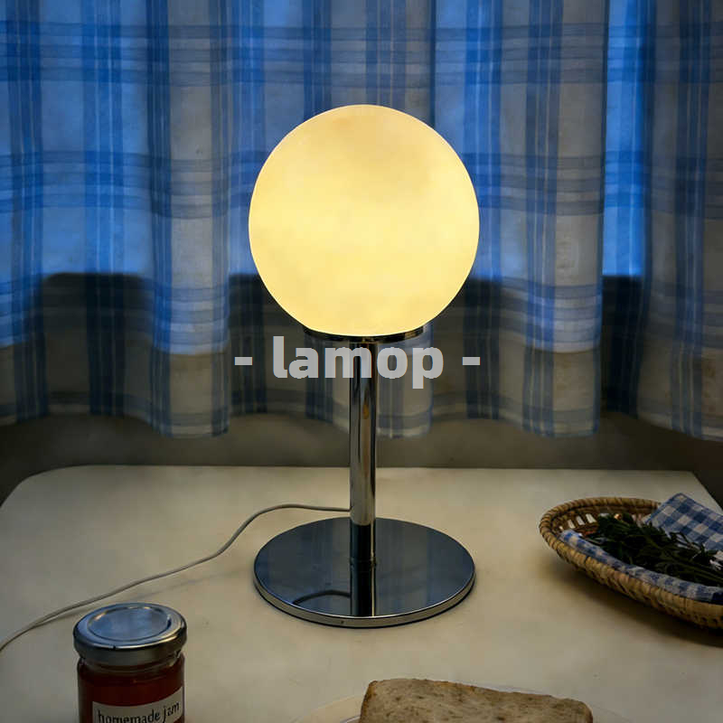 Melkwitte massieve globe chrom - Desk Lamp Led recensie en prijs
